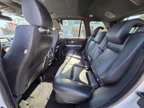 Used 2013 Land Rover Range Rover Sport HSE AWD/4WD image 17