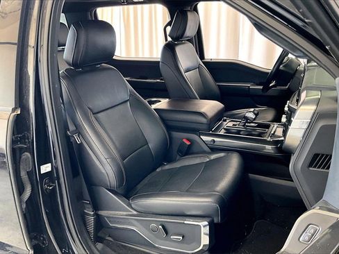 Used 2022 Ford F150 Lariat w/ Equipment Group 502A High image 16