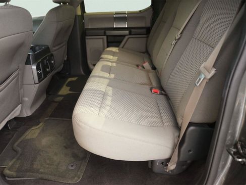 Used 2016 Ford F150 XLT w/ Equipment Group 302A Luxury AWD/4WD image 12