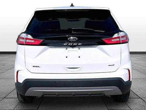 Used 2024 Ford Edge SEL AWD/4WD image 4