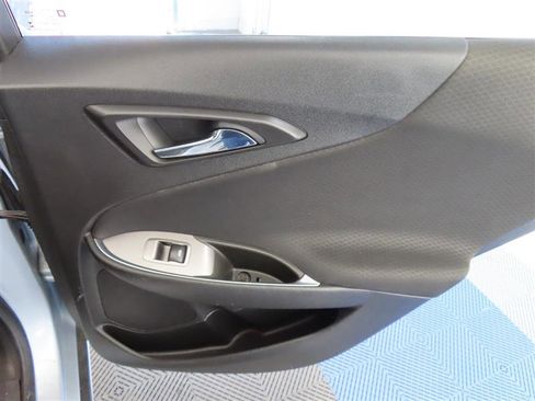 Used 2017 Chevrolet Malibu LT w/ Driver Confidence Package image 32