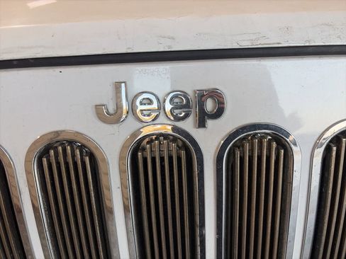 Used 2012 Jeep Wrangler Sport image 3