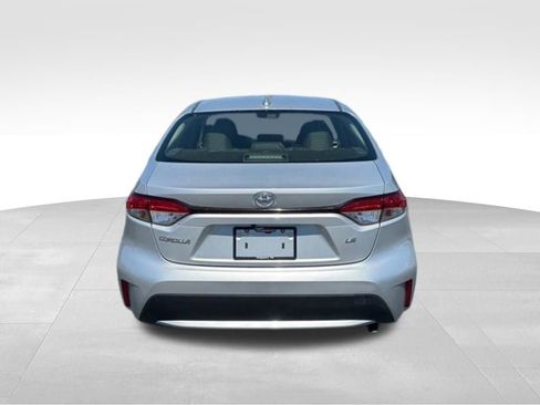 Used 2020 Toyota Corolla LE FWD image 5