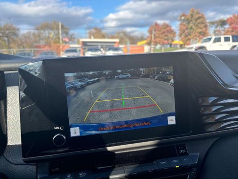 Used 2025 Toyota Camry LE image 17