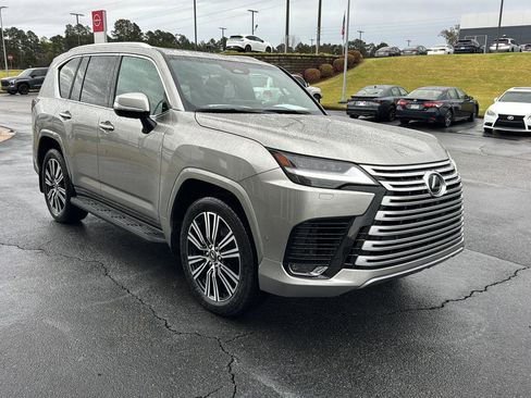 New 2026 Lexus LX 700h Luxury image 6