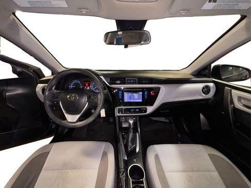 Used 2019 Toyota Corolla LE image 28