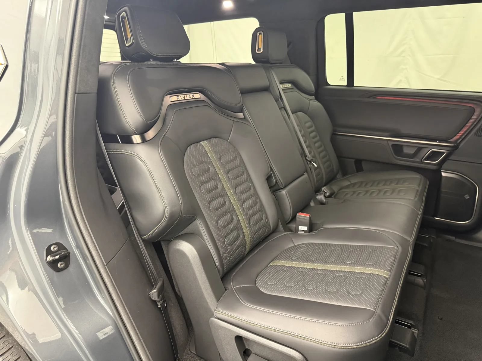 Used 2024 Rivian R1S Adventure Quad AWD/4WD image 43