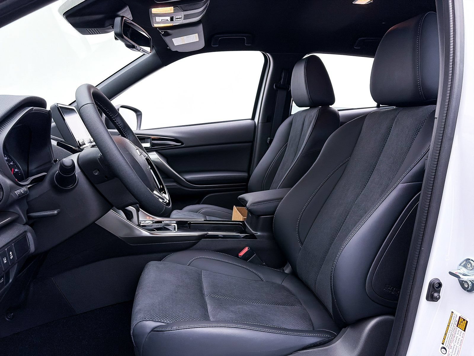 Used 2026 Mitsubishi Eclipse Cross AWD image 9