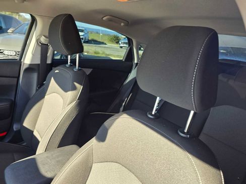 Used 2023 Kia Forte LXS w/ LXS Technology Package image 22