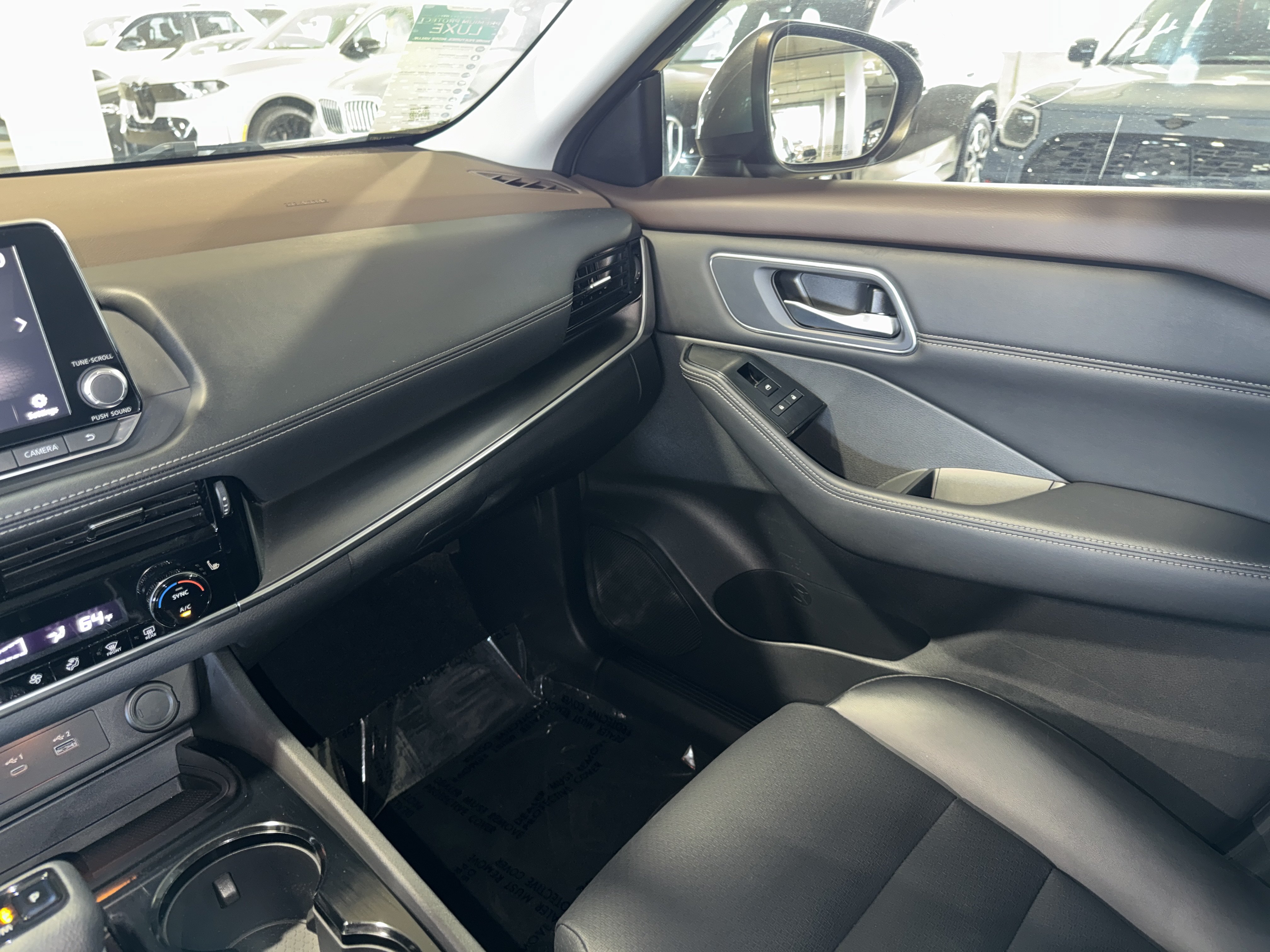 Used 2021 Nissan Rogue SV w/ Premium Package FWD image 30