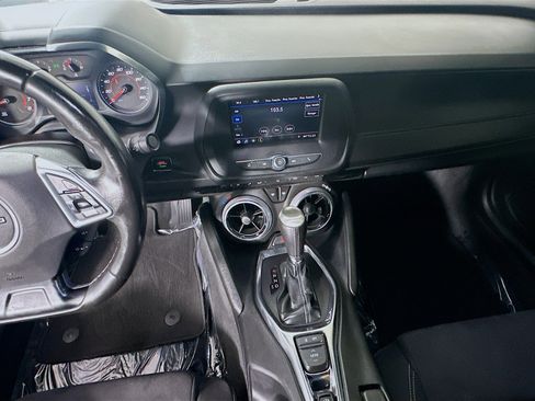 Used 2020 Chevrolet Camaro LT RWD image 26
