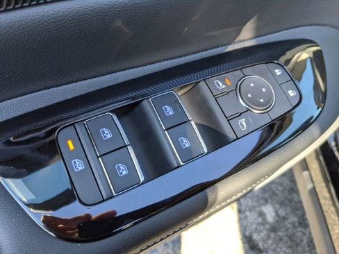 Used 2025 Nissan Murano SV image 27