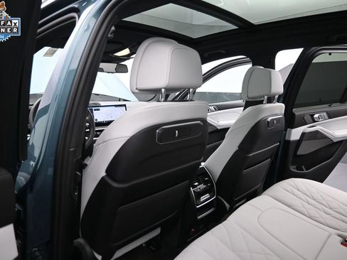 Used 2024 BMW X5 sDrive40i w/ Premium Package RWD image 29