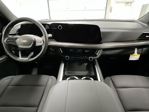 New 2026 Chevrolet Suburban LS AWD/4WD image 10