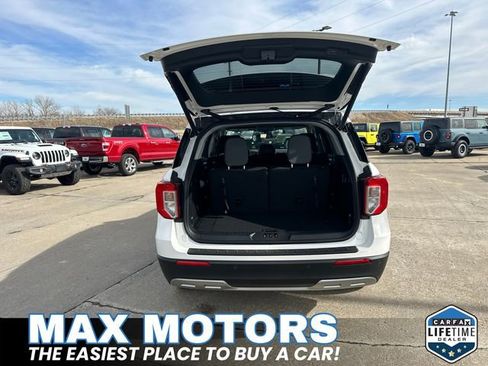New 2024 Ford Explorer XLT w/ Equipment Group 202A image 12
