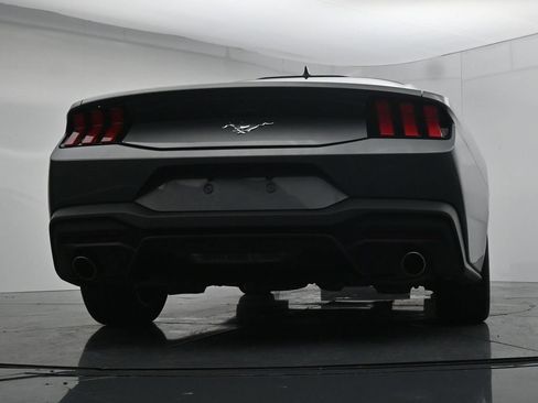 Used 2024 Ford Mustang Coupe RWD image 21