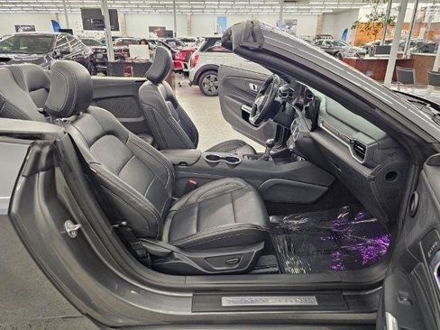 Used 2025 Ford Mustang Premium RWD image 37