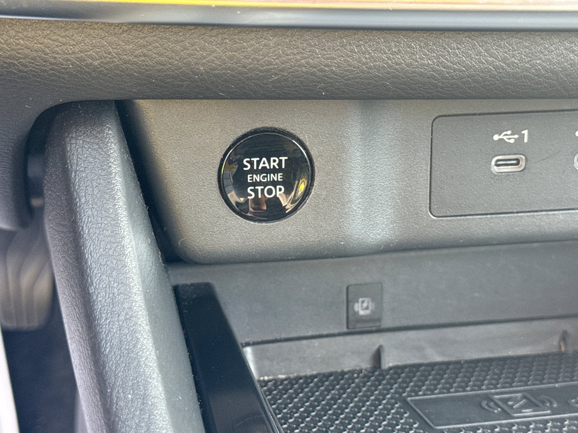 Used 2026 Nissan Rogue SL FWD image 28