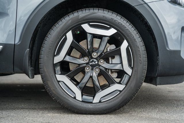 Used 2025 Kia Telluride S AWD/4WD image 22