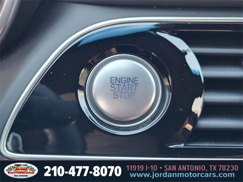 Used 2022 Genesis G70 3.3T image 23