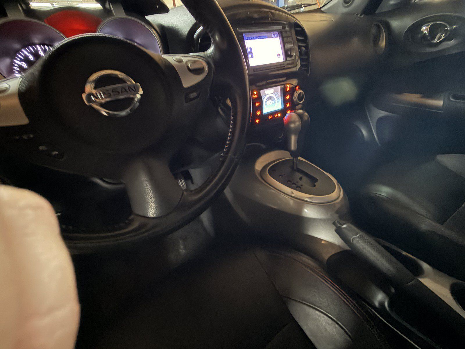 Used 2012 Nissan Juke SL FWD image 11