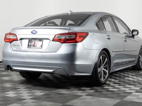 Used 2017 Subaru Legacy 2.5i Limited image 7