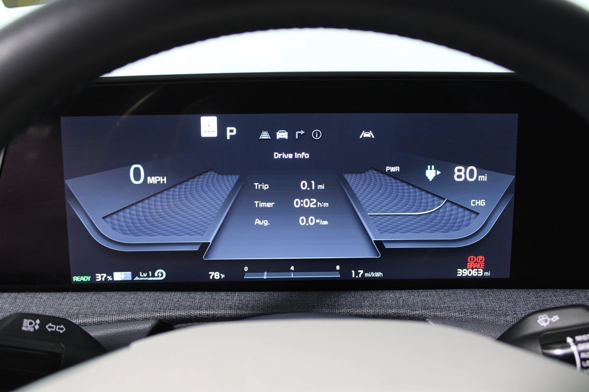 Used 2024 Kia EV6 Wind RWD image 11