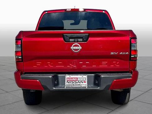 Certified 2022 Nissan Frontier SV image 4