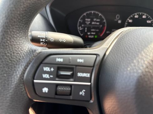 Used 2025 Honda HR-V LX image 24