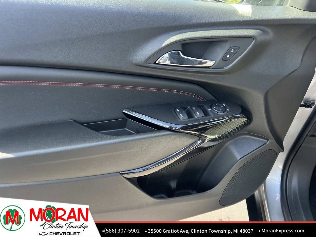 Certified 2024 Chevrolet Trax RS w/ Driver Confidence Package FWD image 15