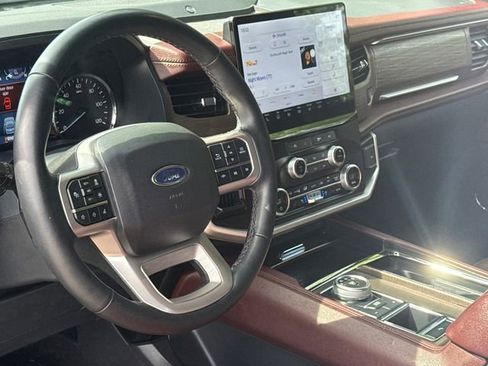 Used 2024 Ford Expedition Limited RWD image 19