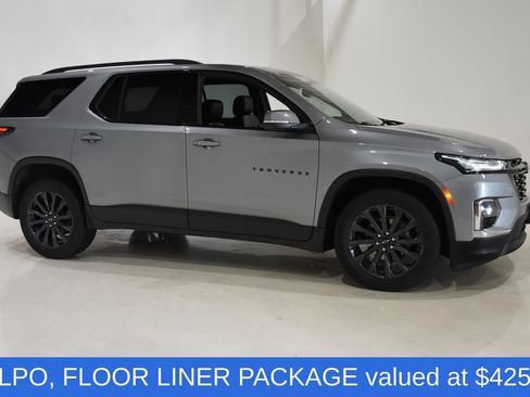 Used 2023 Chevrolet Traverse RS w/ LPO, Floor Liner Package AWD/4WD image 3