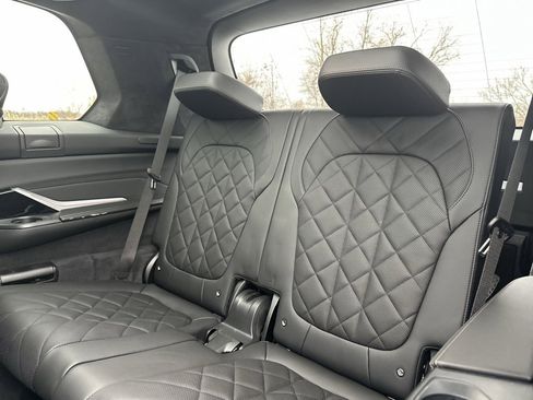 Certified 2024 BMW X7 xDrive40i w/ M Sport Package image 27