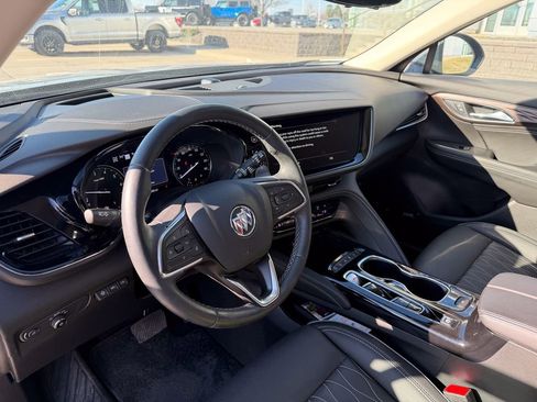 Used 2023 Buick Envision Avenir image 9