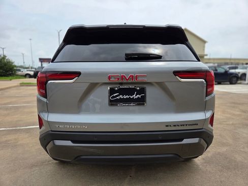 Used 2025 GMC Terrain Elevation FWD image 6