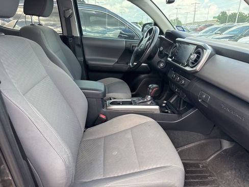 Used 2020 Toyota Tacoma SR5 image 11