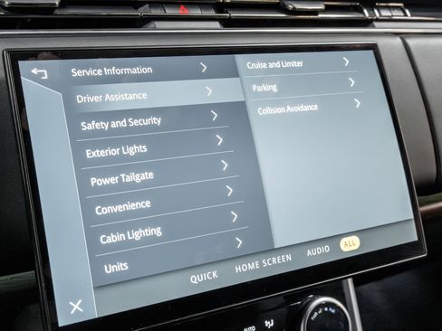 Used 2023 Land Rover Range Rover Long Wheelbase SE image 70