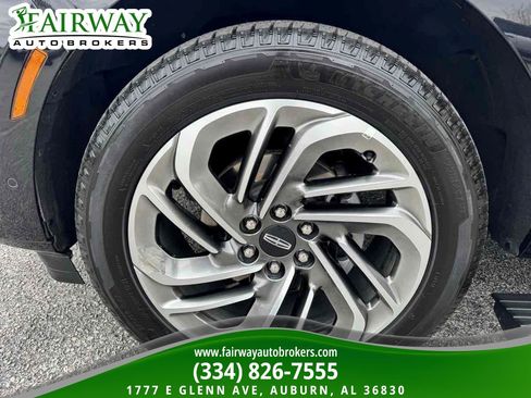 Used 2025 Lincoln Navigator Reserve AWD/4WD image 33