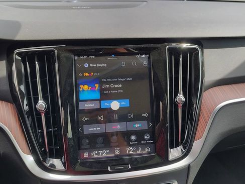 New 2026 Volvo V60 B5 Cross Country Plus w/ Protection Package Premier image 20