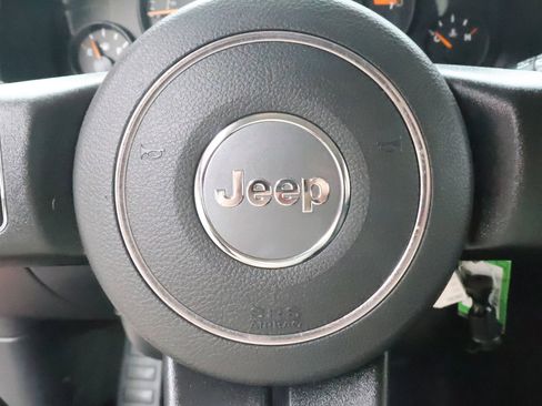 Used 2016 Jeep Patriot Sport w/ Power Value Group AWD/4WD image 31