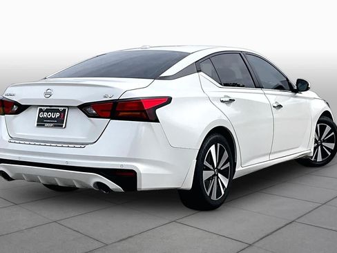 Certified 2022 Nissan Altima 2.5 SV w/ SV Premium Package FWD image 13