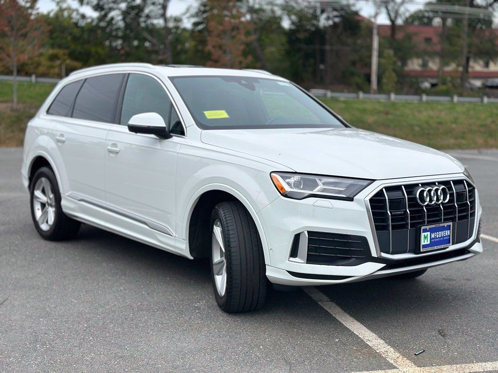 Used 2023 Audi Q7 2.0T Premium w/ Convenience Package AWD/4WD image 9