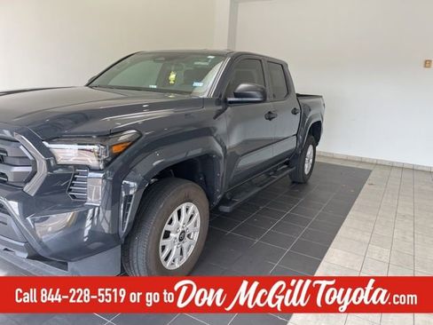 Certified 2025 Toyota Tacoma SR image 3