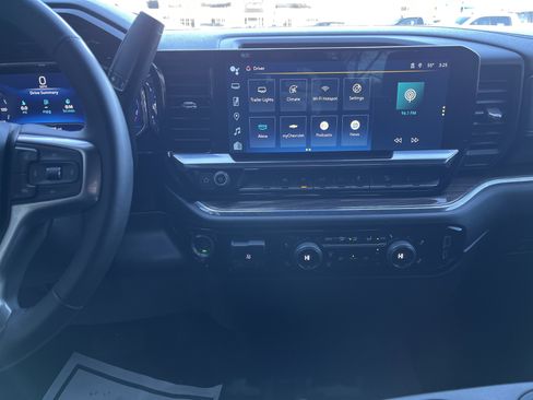 Used 2023 Chevrolet Silverado 1500 RST w/ Z71 Off-Road Package image 27