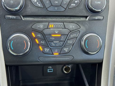 Used 2018 Ford Fusion S image 12