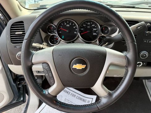 Used 2009 Chevrolet Silverado 2500 LT AWD/4WD image 18