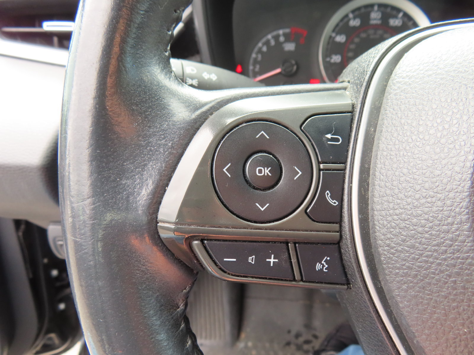 Used 2022 Toyota Corolla SE FWD image 17