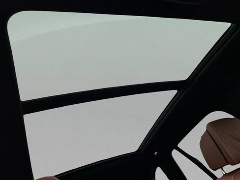 New 2026 BMW X5 xDrive50e w/ M Sport Package image 25