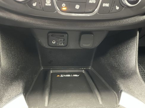 Certified 2023 Chevrolet Traverse LT w/ LT Premium Package image 26