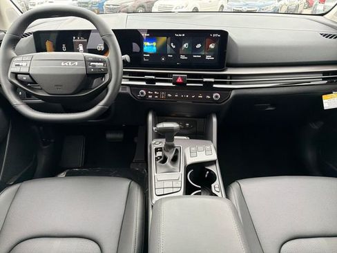 New 2026 Kia Sportage EX w/ EX Panorama Roof Package FWD image 9